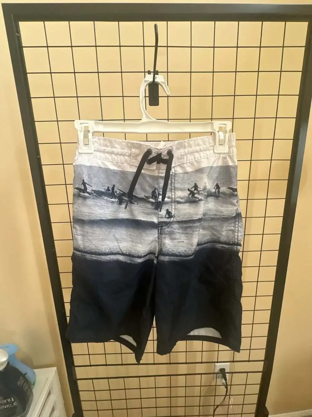 Old Navy Boys Surf Scene Print Board Shorts (Size L 10-12)